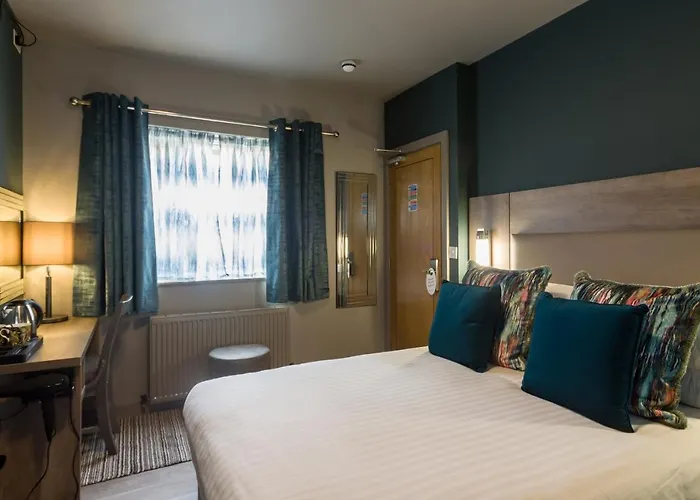 Central hotel: Hotel No 8